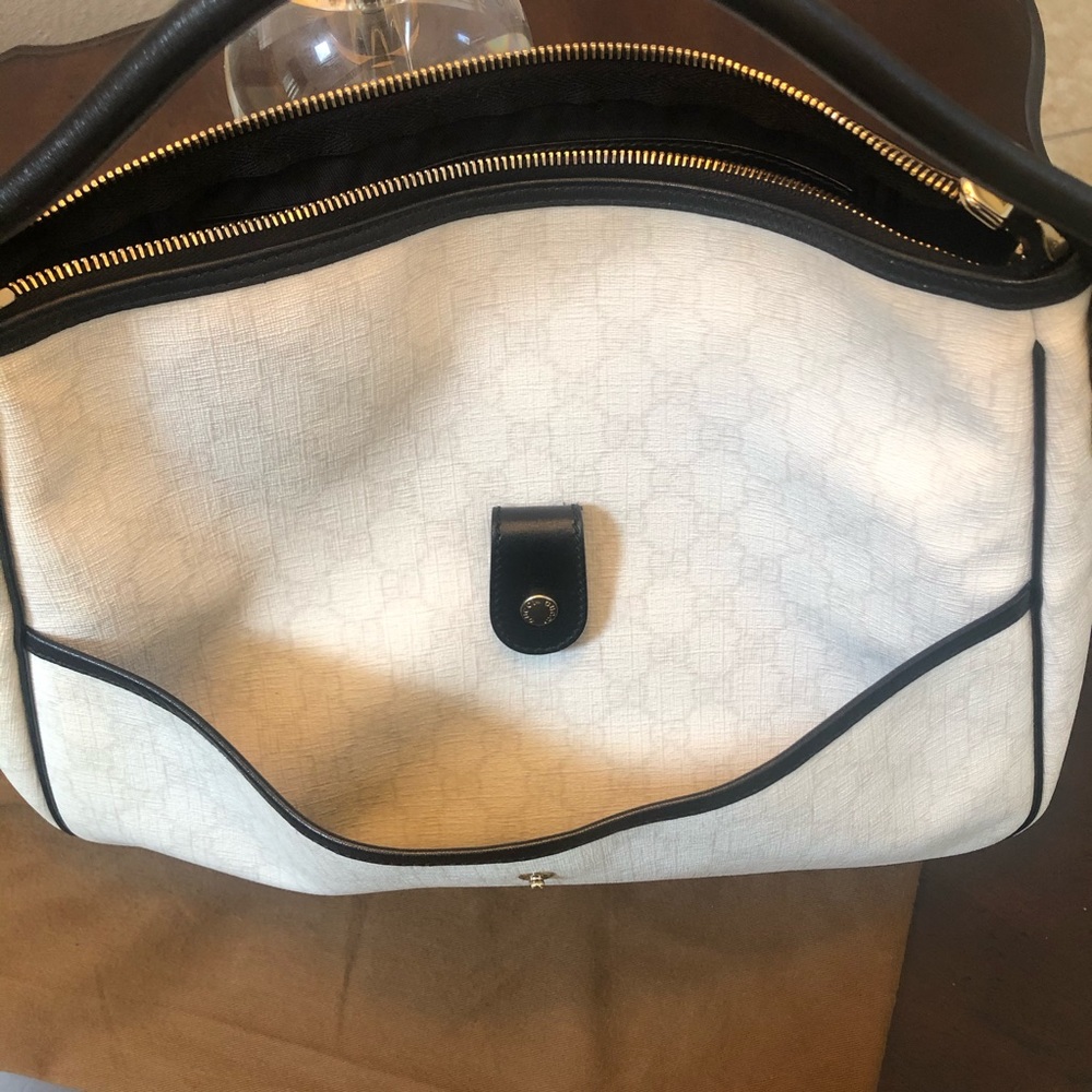 ❌SOLD❌Gucci supreme GG coated canvas shoulder bag - Picture 2 of 9